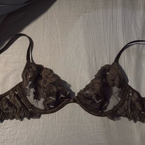 Victoria’s Secret unlined bra